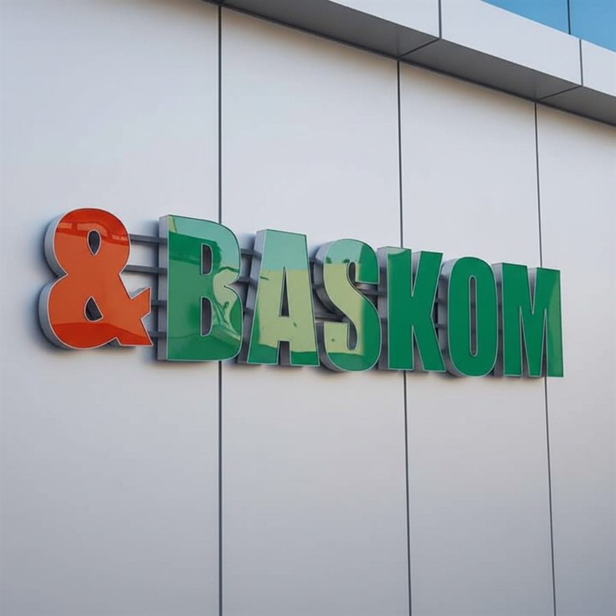 Обоени 3Д букви BASKOM за модна продавница